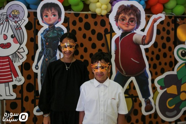 Yooz-Namayeshgah (2)