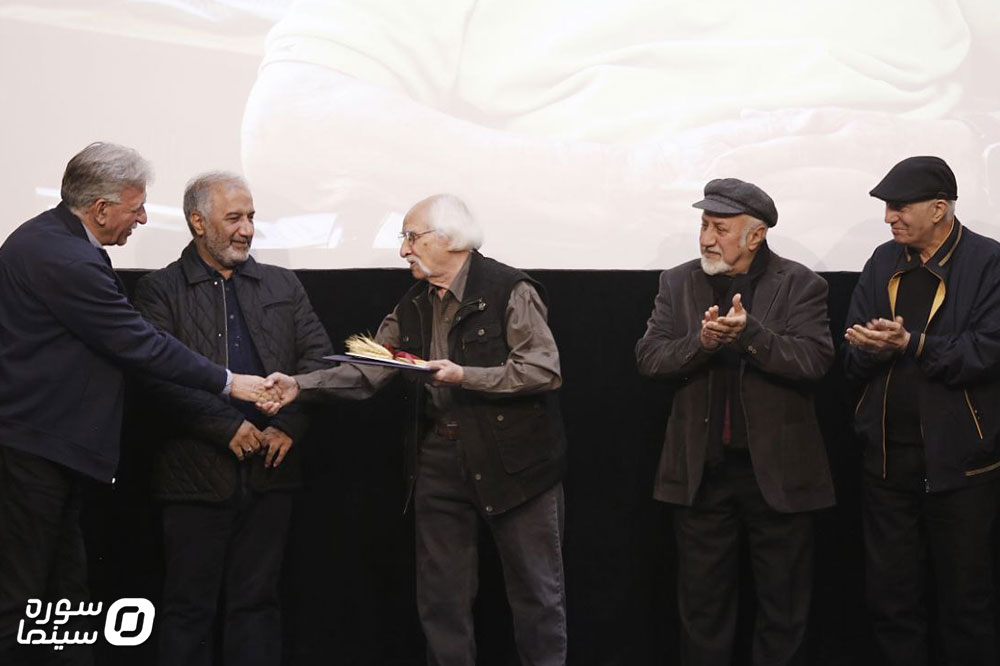 Shabe-Filmname-Nevisan